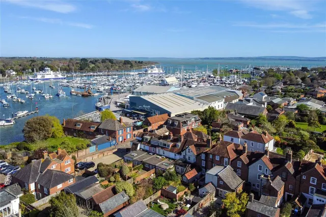 Photo 2 — Nelson Place, Lymington, Hampshire, SO41 3RT