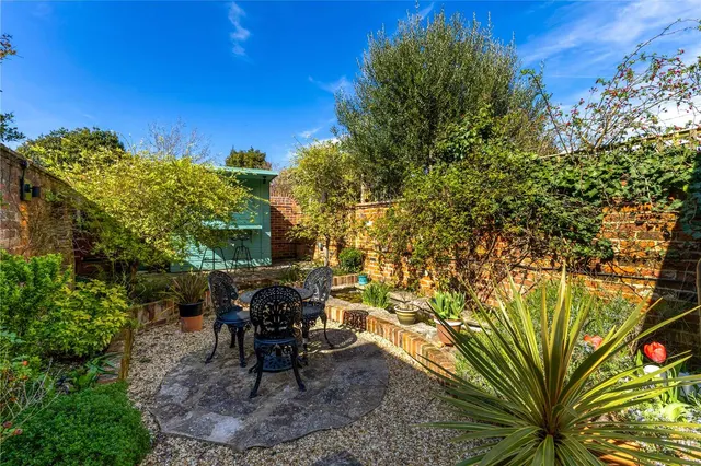 Photo 3 — Nelson Place, Lymington, Hampshire, SO41 3RT