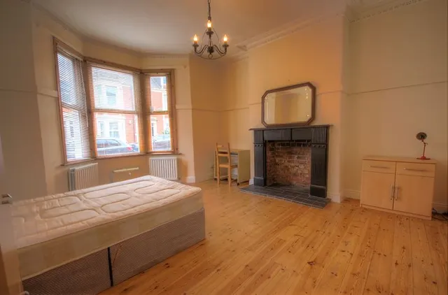 Newcastle Upon Tyne NE2 3HN, NE2, photo 3