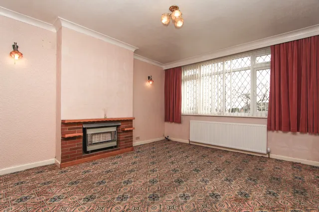 Photo 3 — Queslett Road East, Sutton Coldfield, Sutton Coldfield, B74 2EX