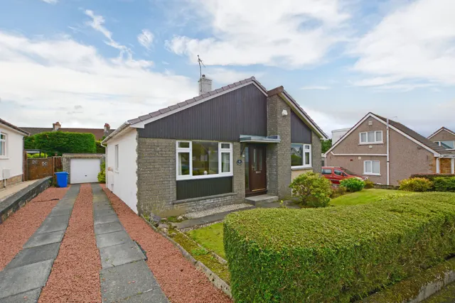 21 Northacre, Kilwinning, KA13 7DS, photo 1