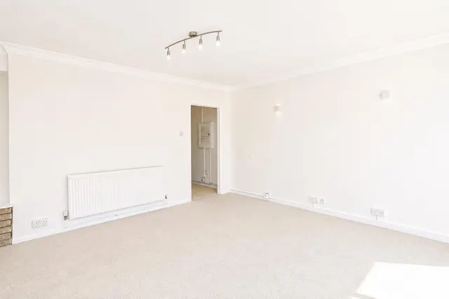 Alton Road, London, SW15, photo 3