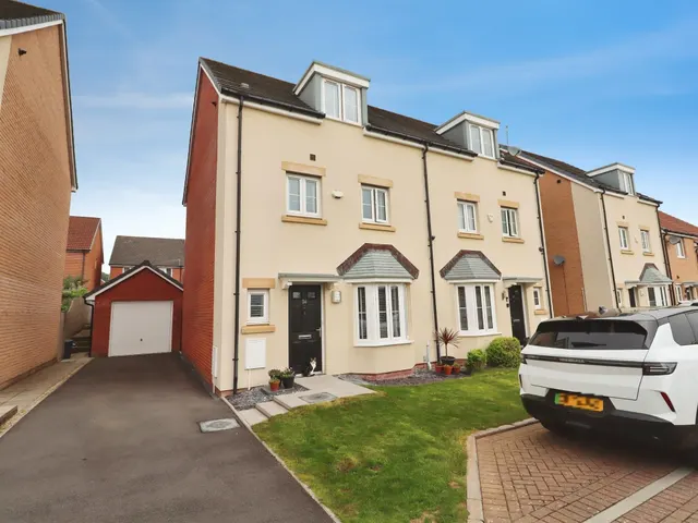 Picca Close, Cardiff, CF5, photo 1