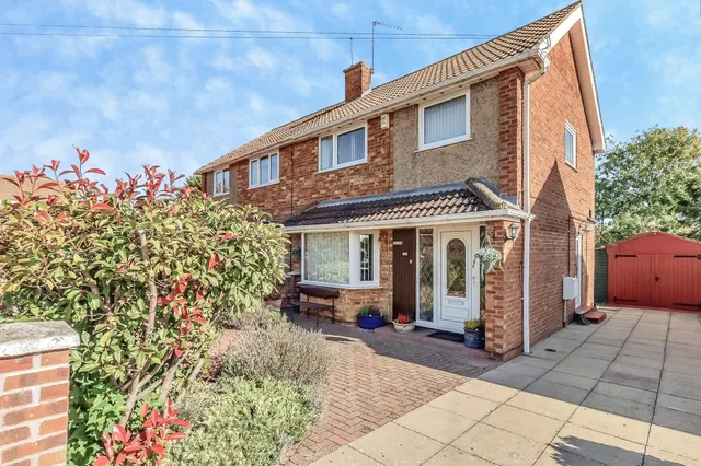 Beatty Gardens, Corby, NN17, photo 1