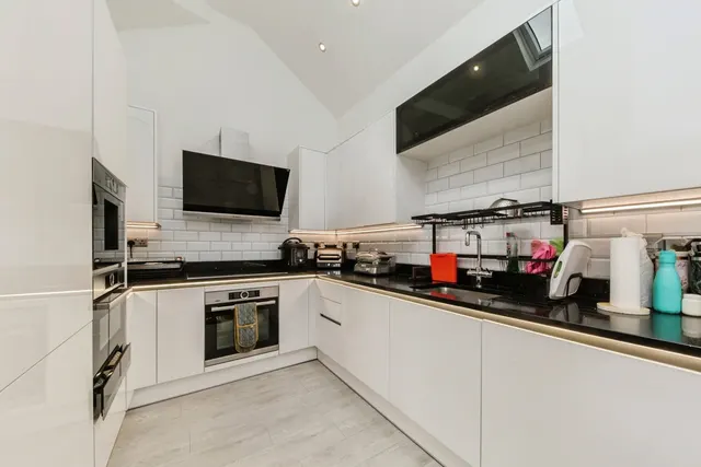Photo 3 — Priory Lane, Macclesfield, Cheshire, SK10