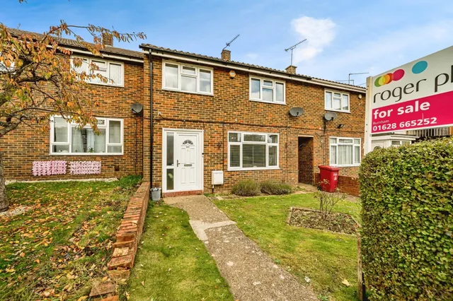 Long Furlong Drive, Slough, photo 1