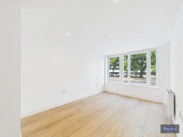 Photo 2 — Progressive Close, Heather Court, DA14