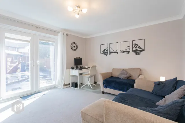 Photo 2 — Woolmer Close, Birchwood, Warrington, WA3 6TT