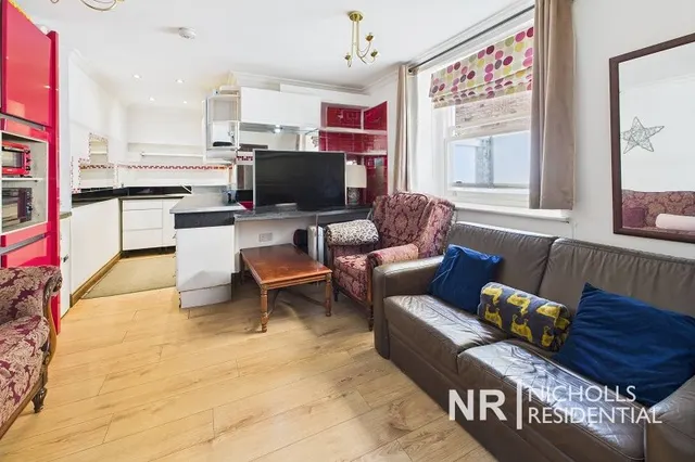 Worple Road, Epsom, KT18, photo 3
