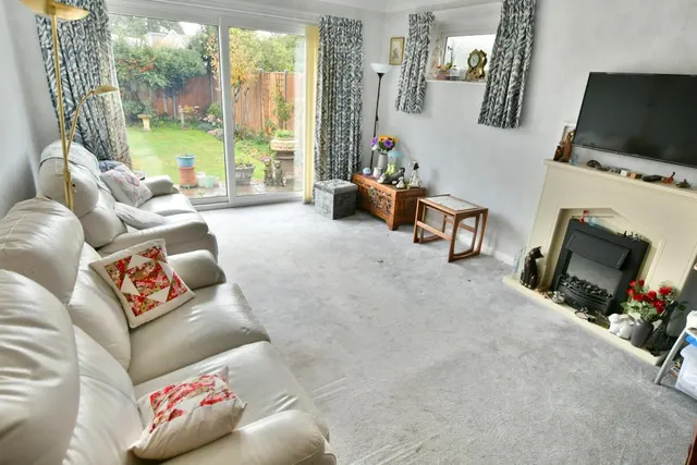 Parmiter Drive, Wimborne, BH21, photo 3