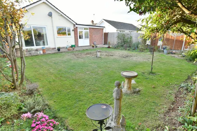 Parmiter Drive, Wimborne, BH21, photo 2