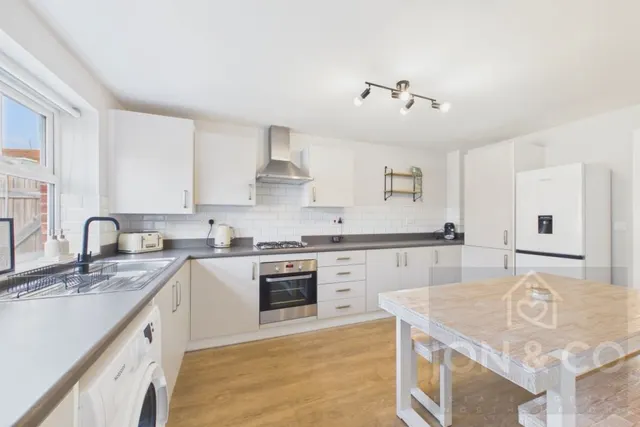 Cowpasture Court, Moulton, NN3, photo 2