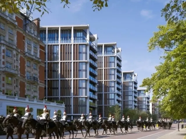 London, SW1X, photo 1