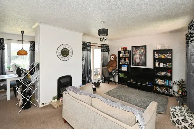 Photo 3 — Hillman Close, Bracebridge Heath, Lincoln, Lincolnshire, LN4