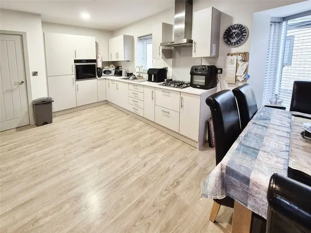 Photo 2 — Home Green, Lincoln, Lincolnshire, LN6