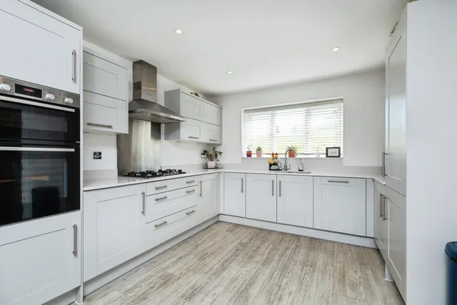 Photo 3 — Friswell Road, BANBURY, Oxfordshire, OX16