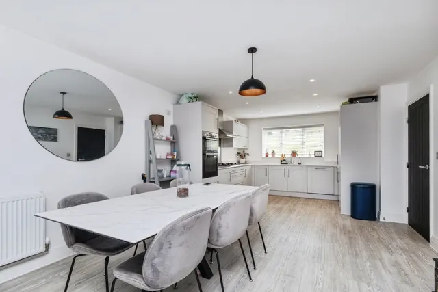 Photo 2 — Friswell Road, BANBURY, Oxfordshire, OX16