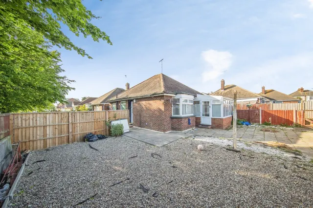 Jameson Road, Clacton-On-Sea, CO15, photo 3