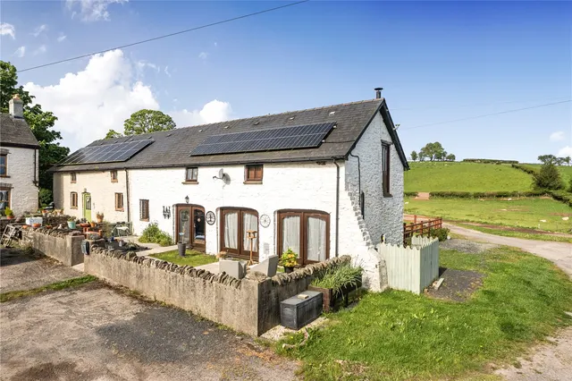 Trecastle, Brecon, Powys, LD3 8UU, photo 1