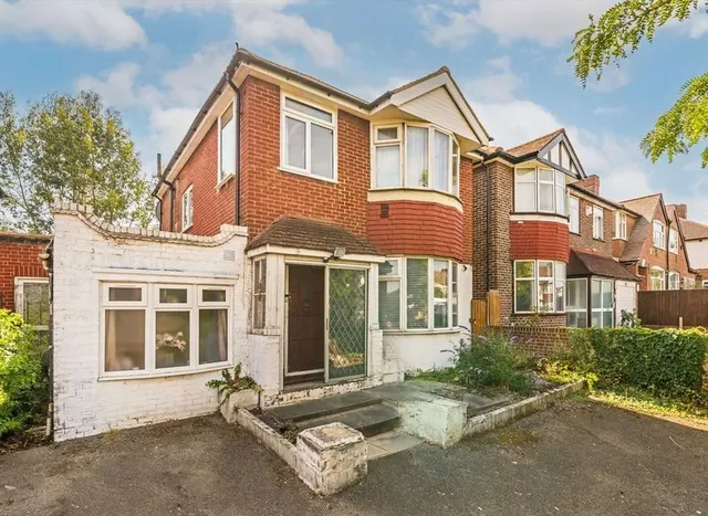 Tolworth Rise South, Surbiton, KT5, photo 1
