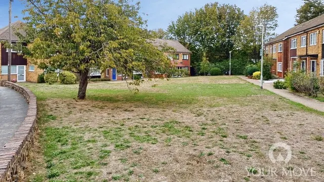 Photo 2 — Cerne Road, Gravesend, Kent, DA12