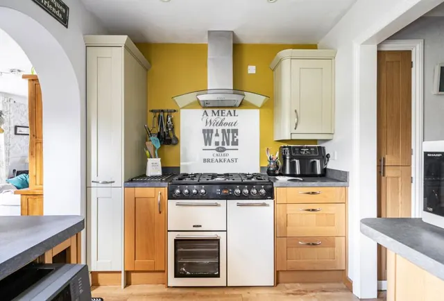 George Dowty Drive, Northway, GL20, photo 2