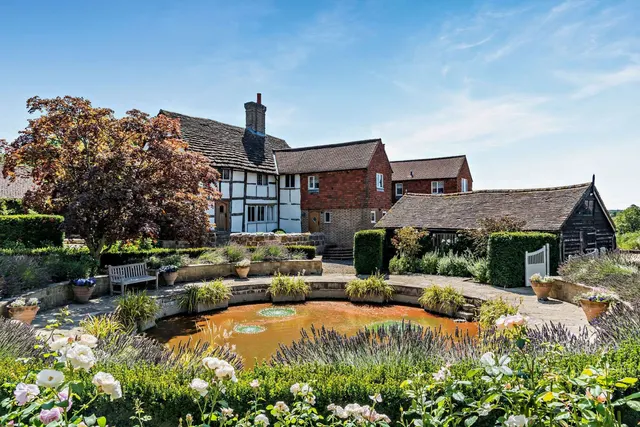 Tanyard Lane, Staplefield, RH17, photo 1
