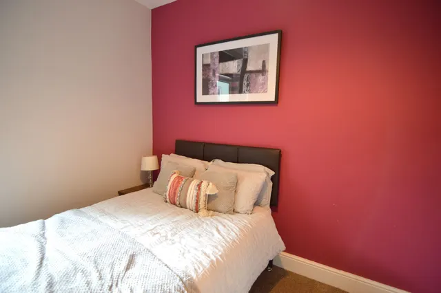 Photo 2 — Welholme Road, Grimsby, North East Lincolnshire, DN32 9LP