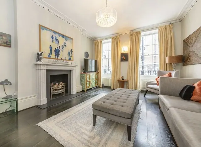 Photo 2 — Doughty Street, Bloomsbury, WC1N
