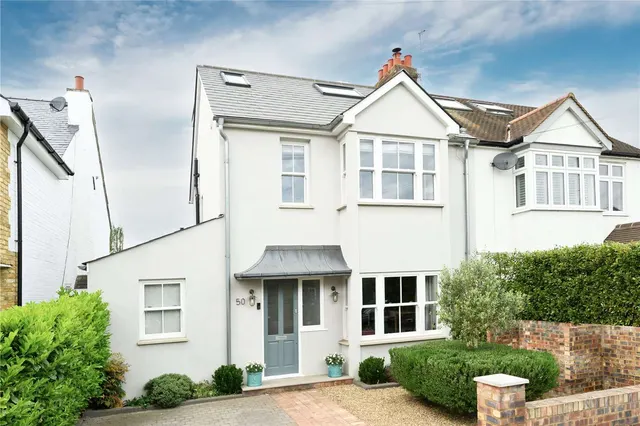 Pemberton Road, East Molesey, Surrey, KT8 9LH, photo 1
