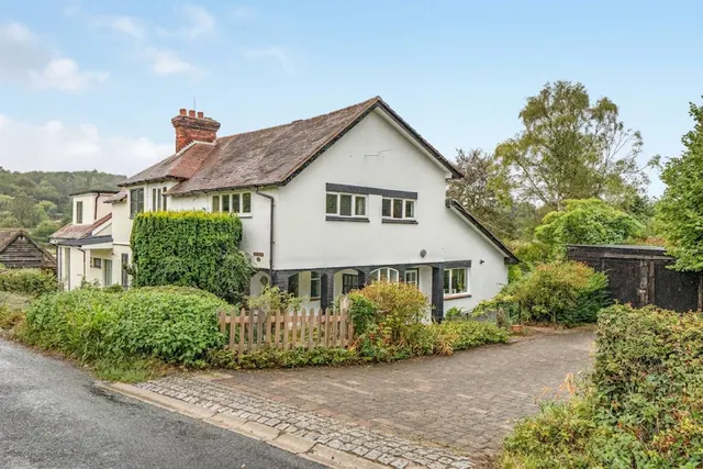 Bug Hill, Woldingham, CR3, photo 1