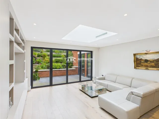 Photo 3 — Tenterden Grove, London