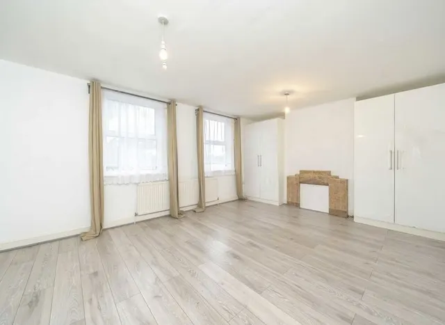 Lower Mortlake Road, Richmond, TW9, photo 1