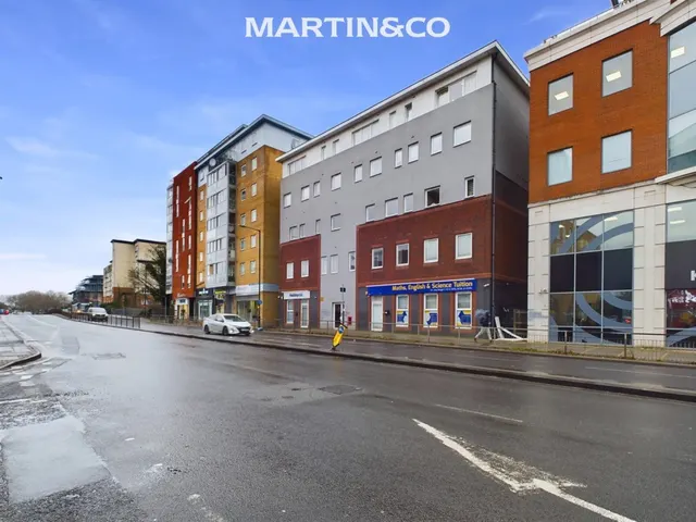 High Street, Slough, photo 1