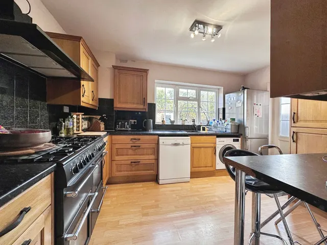 Spruce Way, Fleet, GU51, photo 3