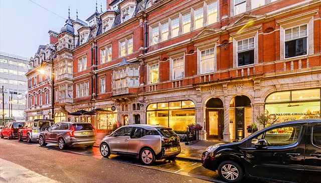 London, W1K, photo 1