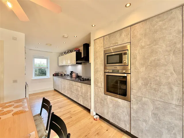 Photo 3 — Castlehill Crescent, Ferniegair, Hamilton, ML3 7GN