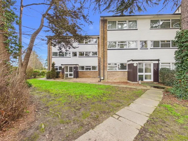 Fordbridge Road, Ashford, TW15, photo 1