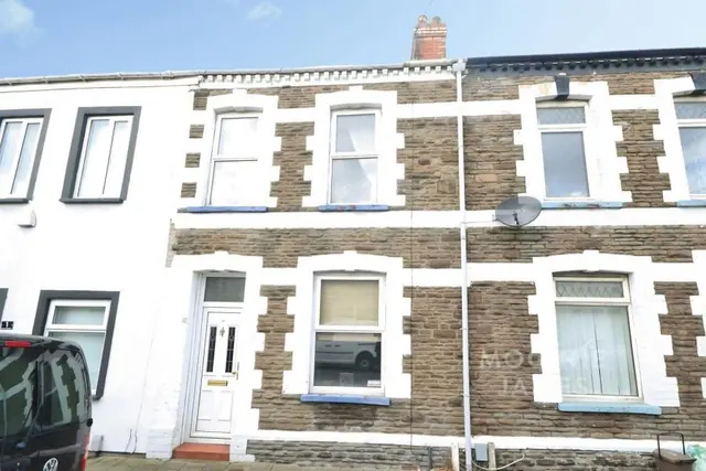 Railway Crescent, Splott, CF24, photo 1