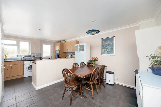 Corsham Road, Lacock, SN15, photo 2
