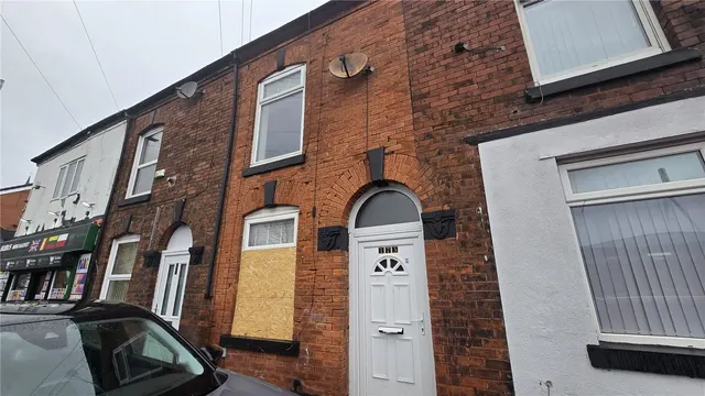 Kings Road, Ashton-under-Lyne, Greater Manchester, OL6, photo 1