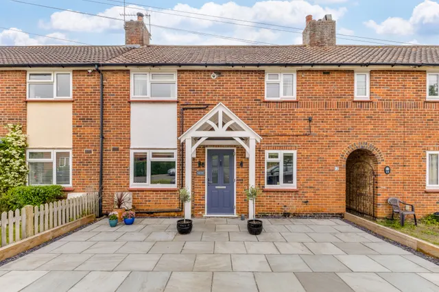 The Crescent, Welwyn, AL6, photo 1