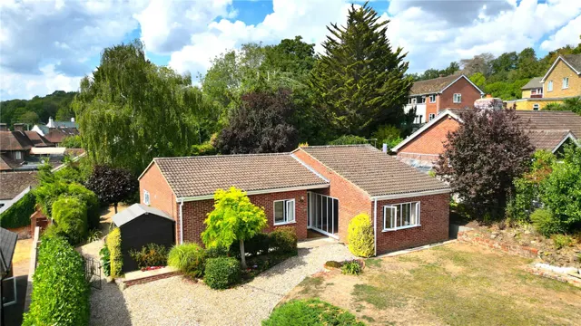Bath Road, Woolhampton, RG7, photo 1