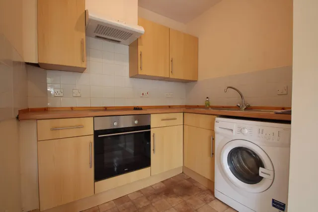 Photo 2 — Chatsworth Road, Dartford, Kent, DA1
