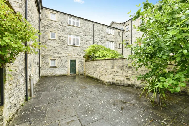 West End Court, Shepton Mallet, photo 1
