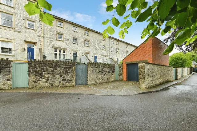 Photo 3 — West End Court, Shepton Mallet