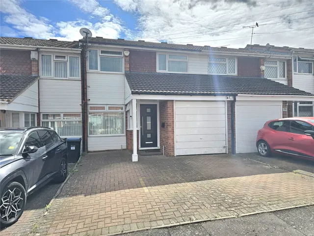 Dersingham Drive, Longford, CV6, photo 1