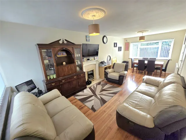 Dersingham Drive, Longford, CV6, photo 2