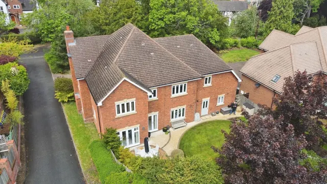 Manor Drive, Sutton Coldfield, photo 1