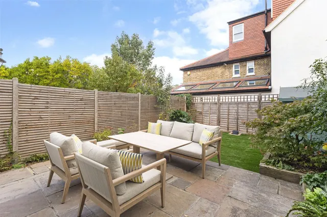 Whitton Road, Twickenham, TW1, photo 2